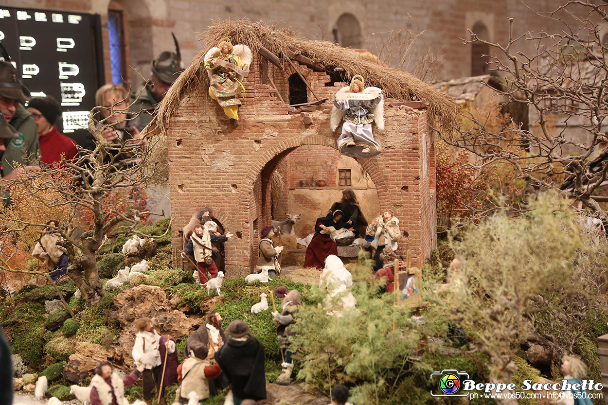 VBS_7520 - Abbazia di Vezzolano - Presepe artistico di Anna Rosa Nicola.jpg